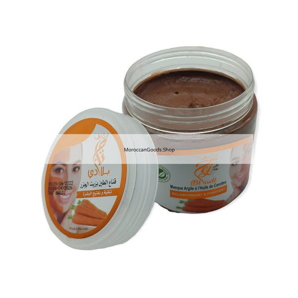 Clay mask with carrot oil